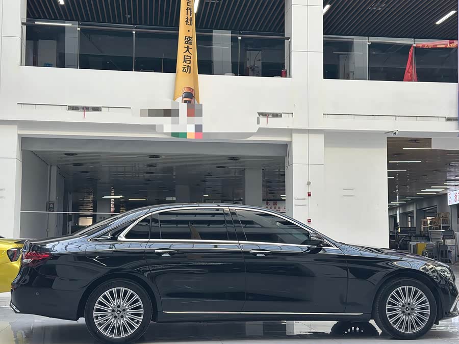 Mercedes-Benz E Class 2023 car image #5