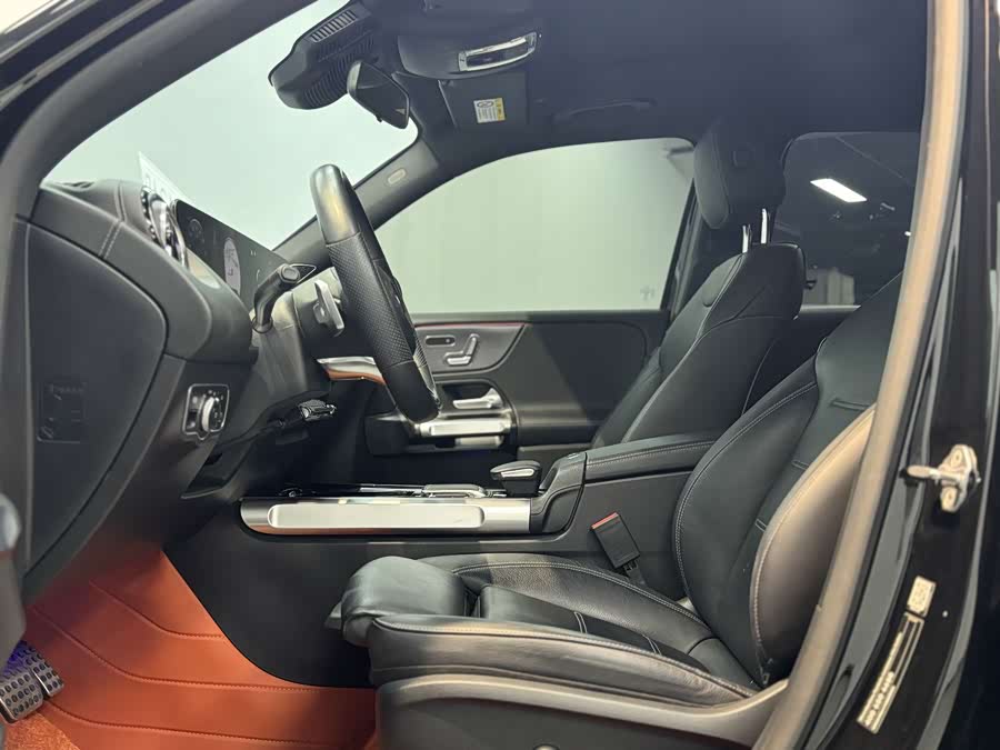 Mercedes-Benz EQB Class 2023 car image #5