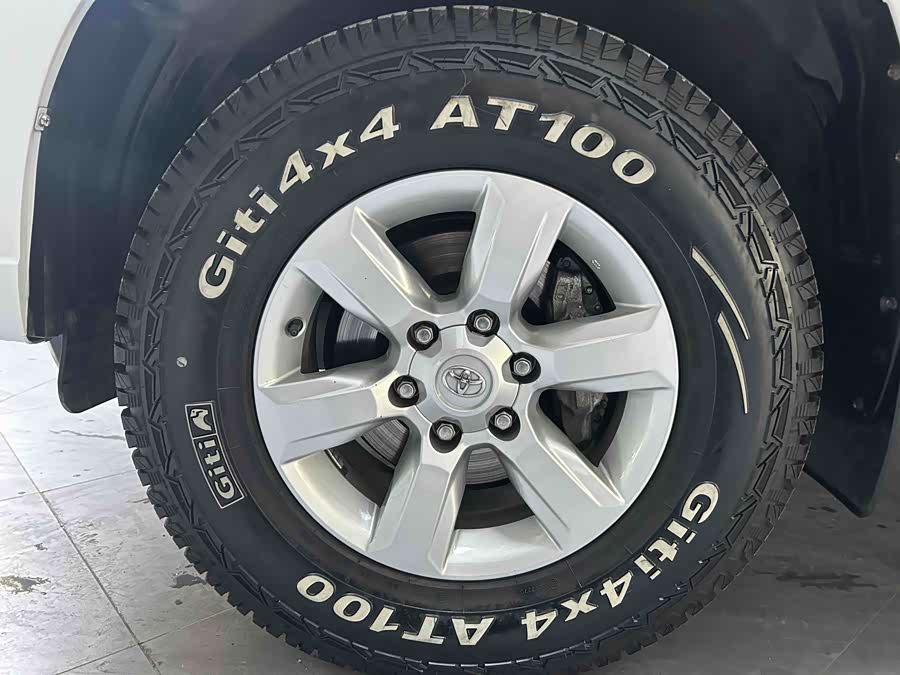 Toyota Prado (Imported) 2014 car image #5