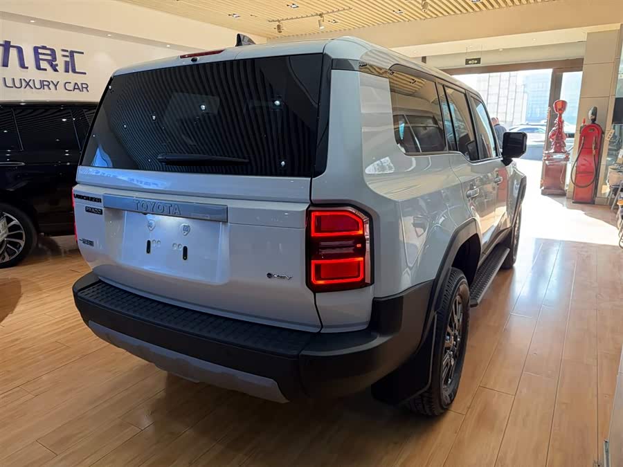 丰田 普拉多 2025 汽车图片 #5