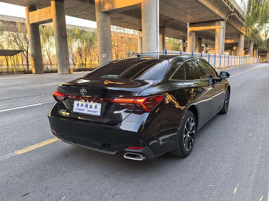 Toyota Avalon 2022 car image #5