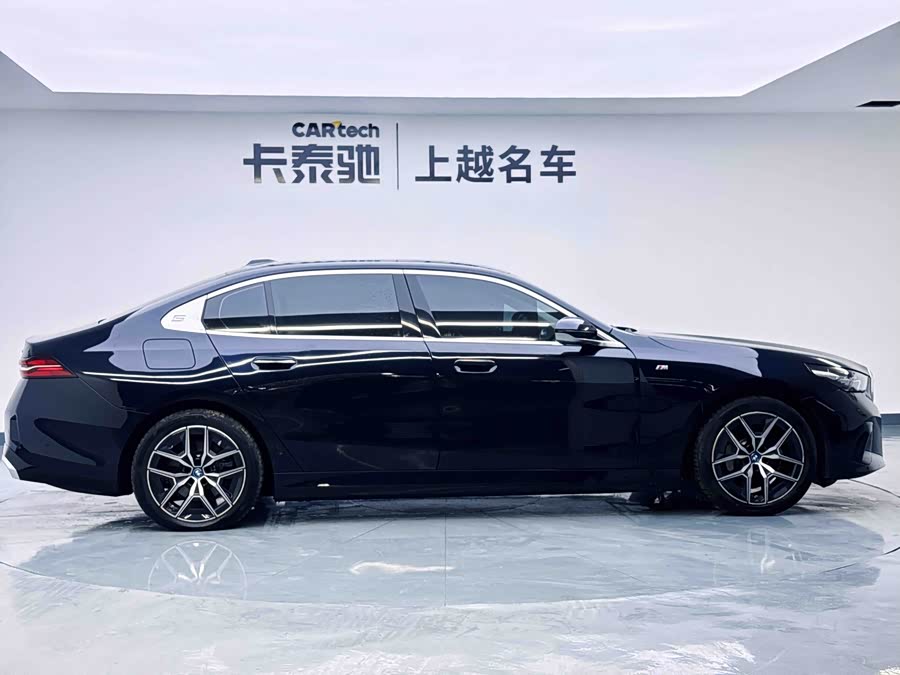 BMW i5 2024 car image #5