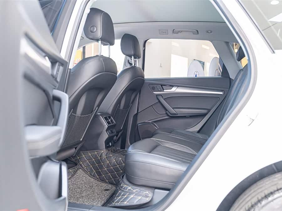 Audi Q5L 2020 car image #5