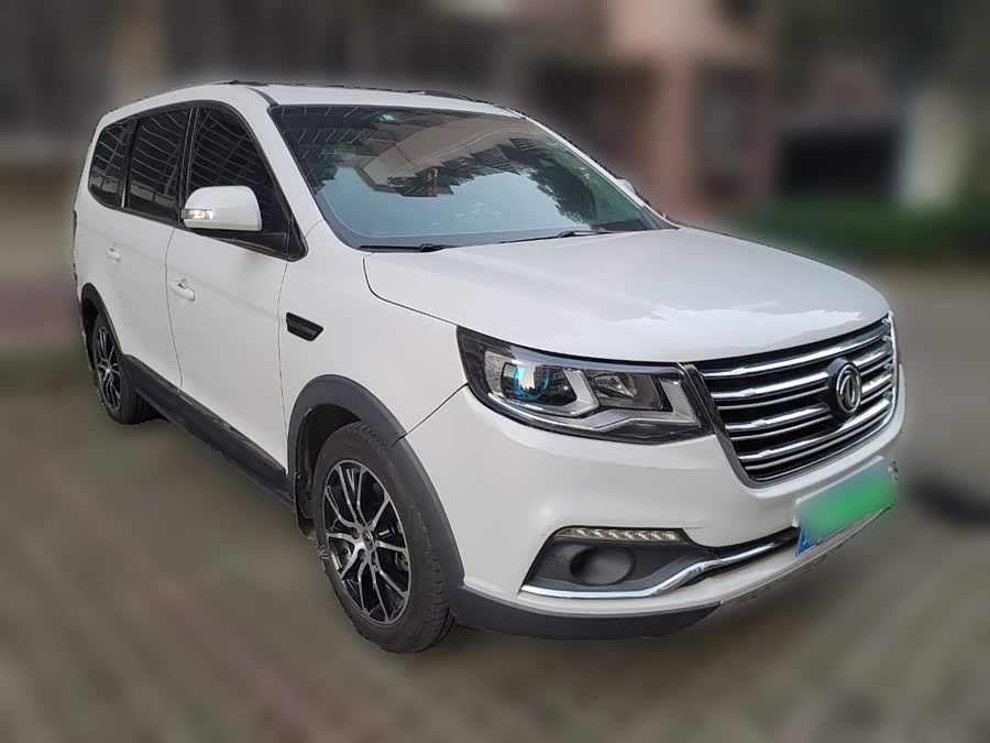 Forthing SX6 2016 #5 Forthing SX6 2016 car image #5