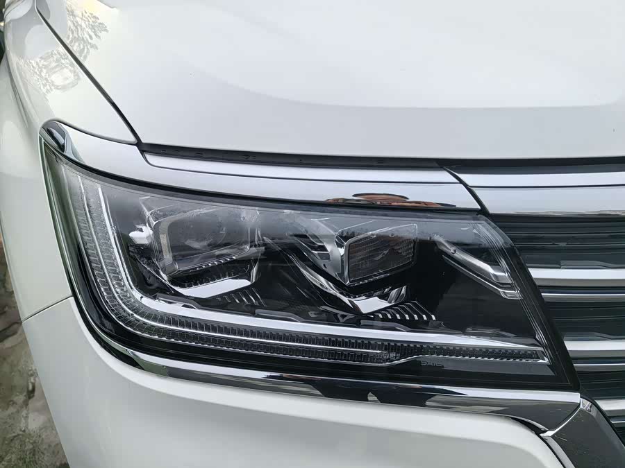 Roewe RX8 2019 изображение автомобиля #5