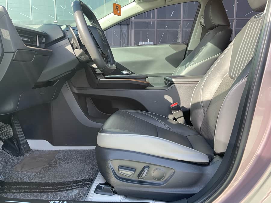 Toyota bZ3 2023 immagine di auto #5