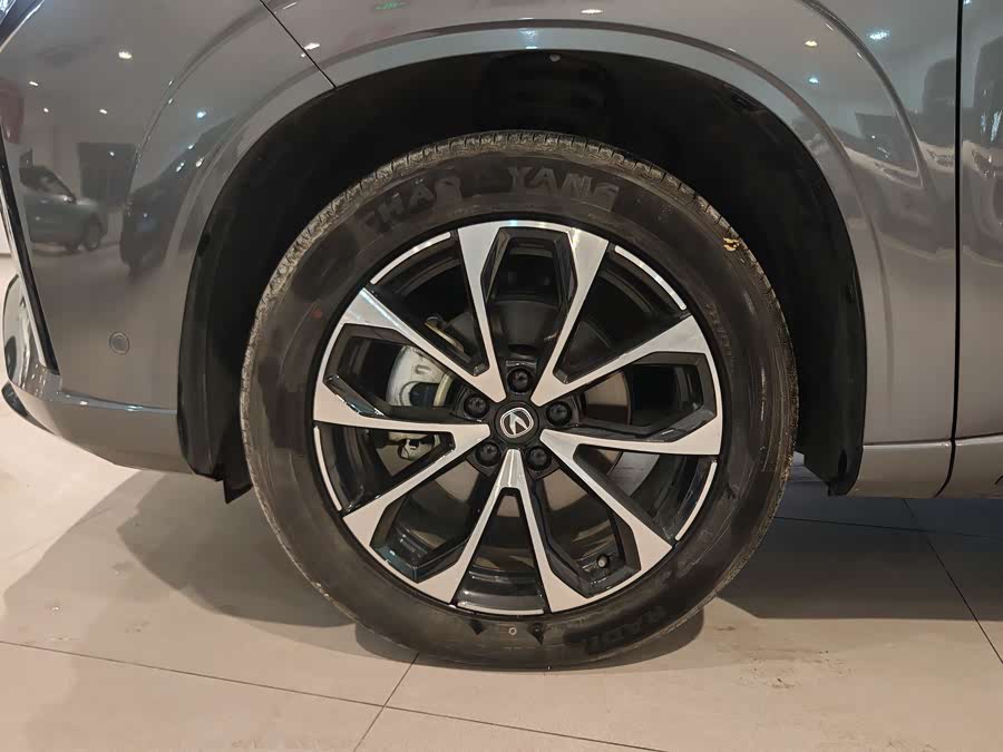 Changan UNI-Z PHEV 2024 car image #5