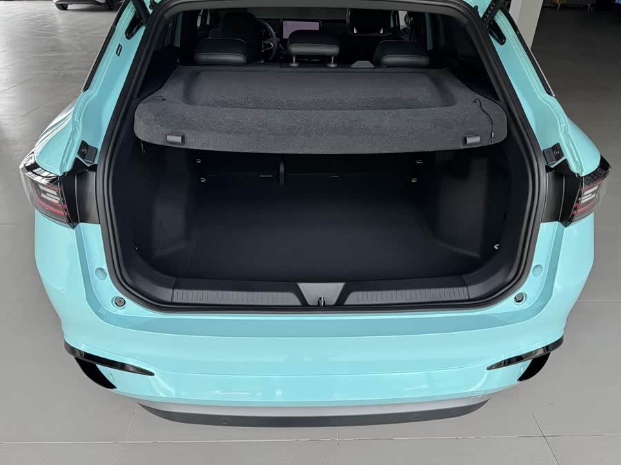Volkswagen ID.4 X 2023 car image #5