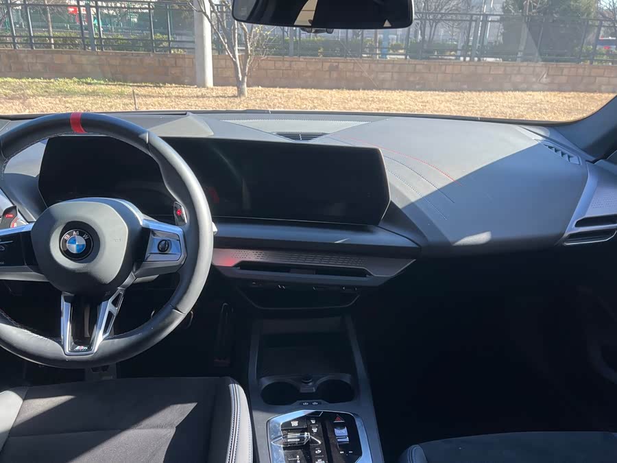 BMW M235L 2025 #5 BMW M235L 2025 car image #5