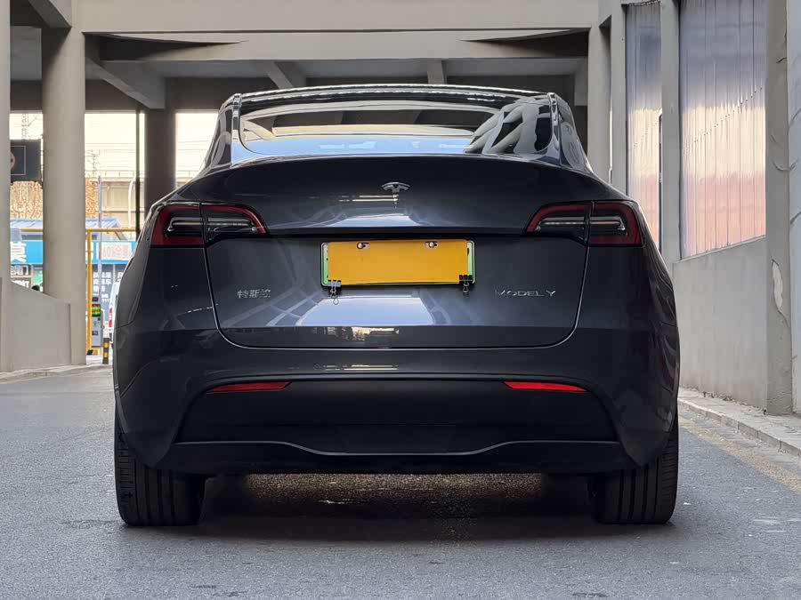 Tesla Model Y 2021 #5 Tesla Model Y 2021 immagine di auto #5