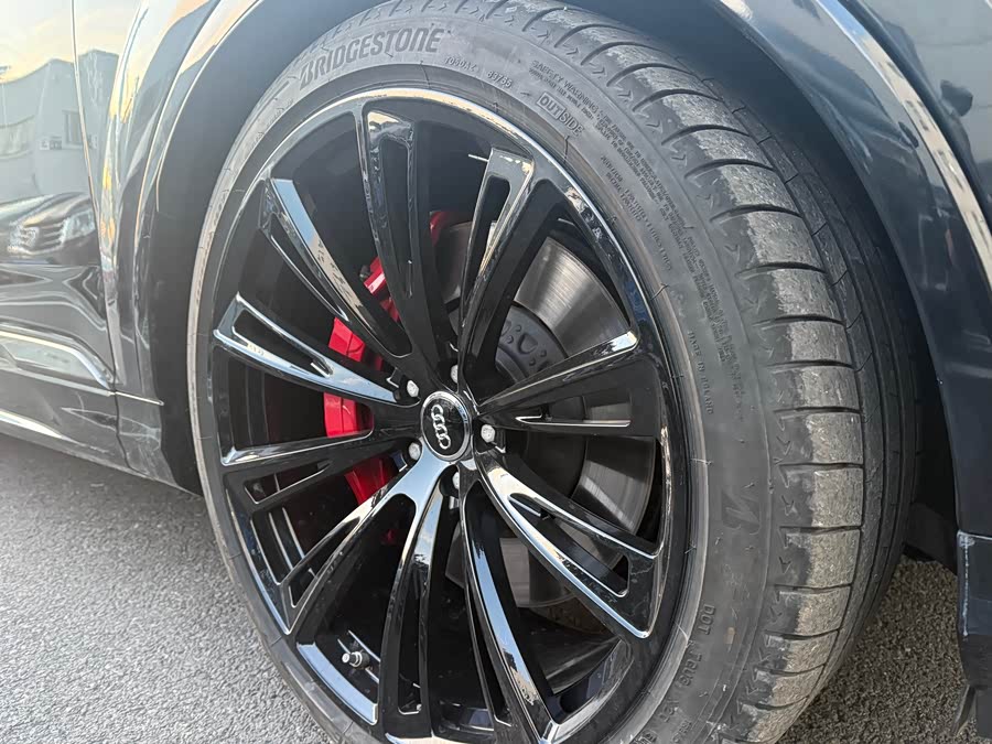 Audi SQ7 2024 #5 Audi SQ7 2024 car image #5