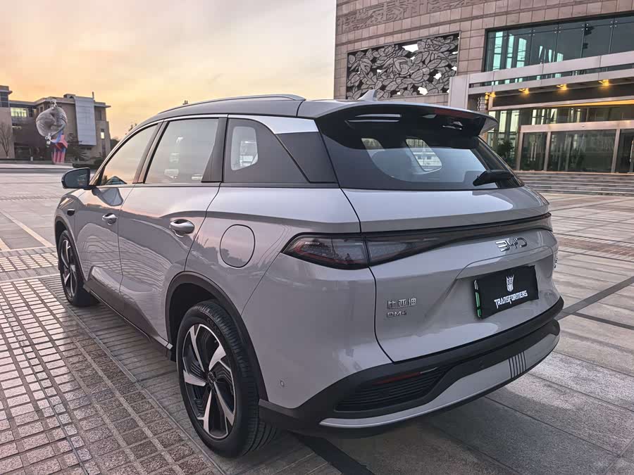 BYD Sea Lion 05 DM-i 2025 car image #5