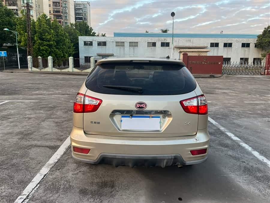 BYD S6 2014 изображение автомобиля #5