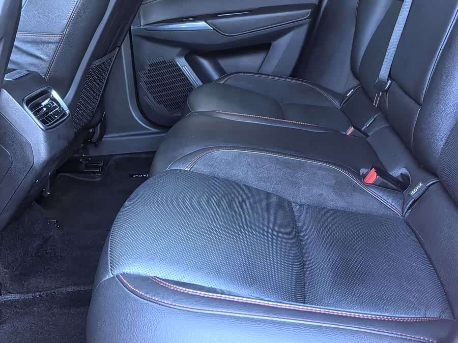 Lynk & Co 03 2019 car image #5