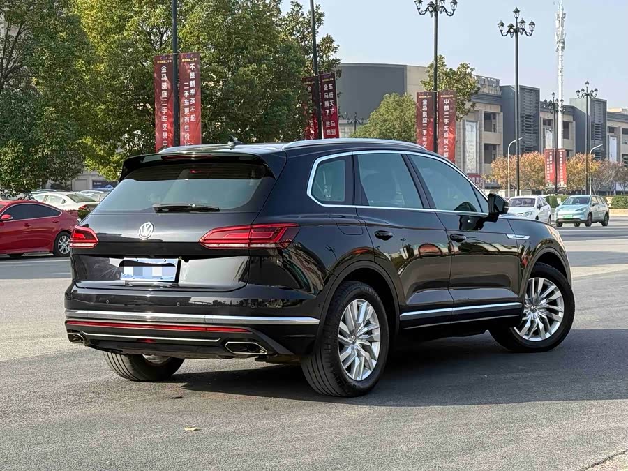 Volkswagen Touareg 2019 car image #5