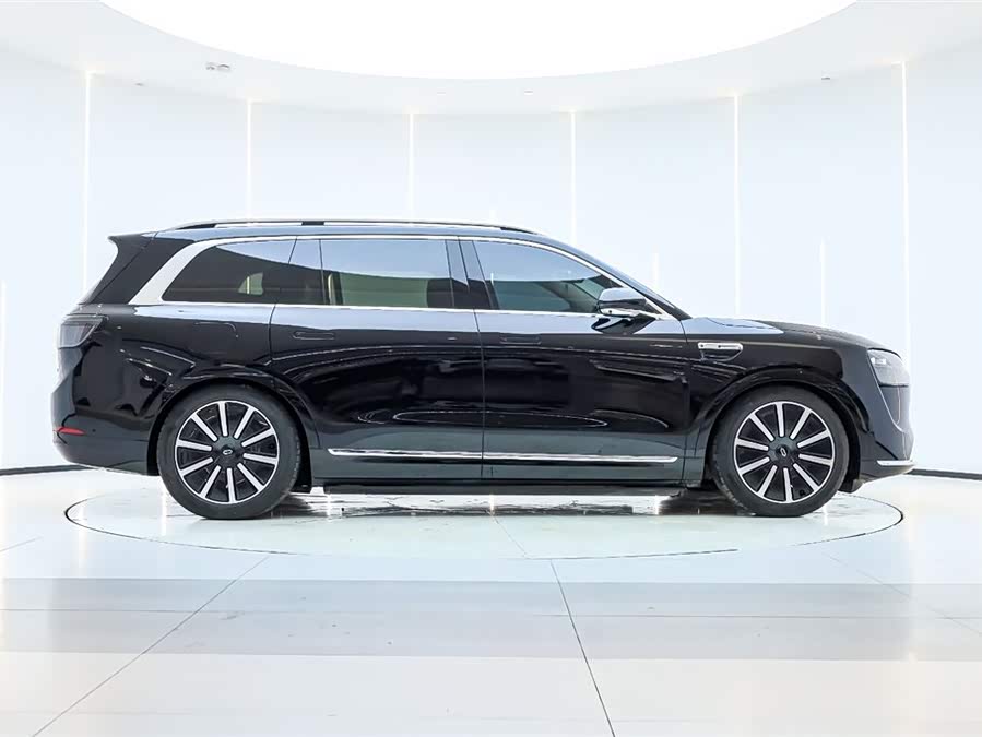 2024 car image #5