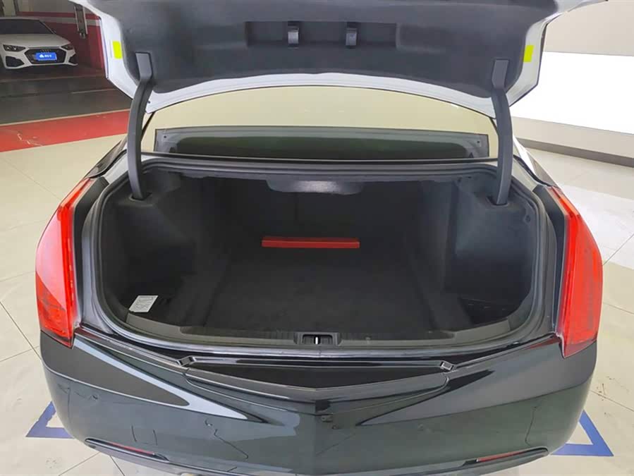 2018 car image #5