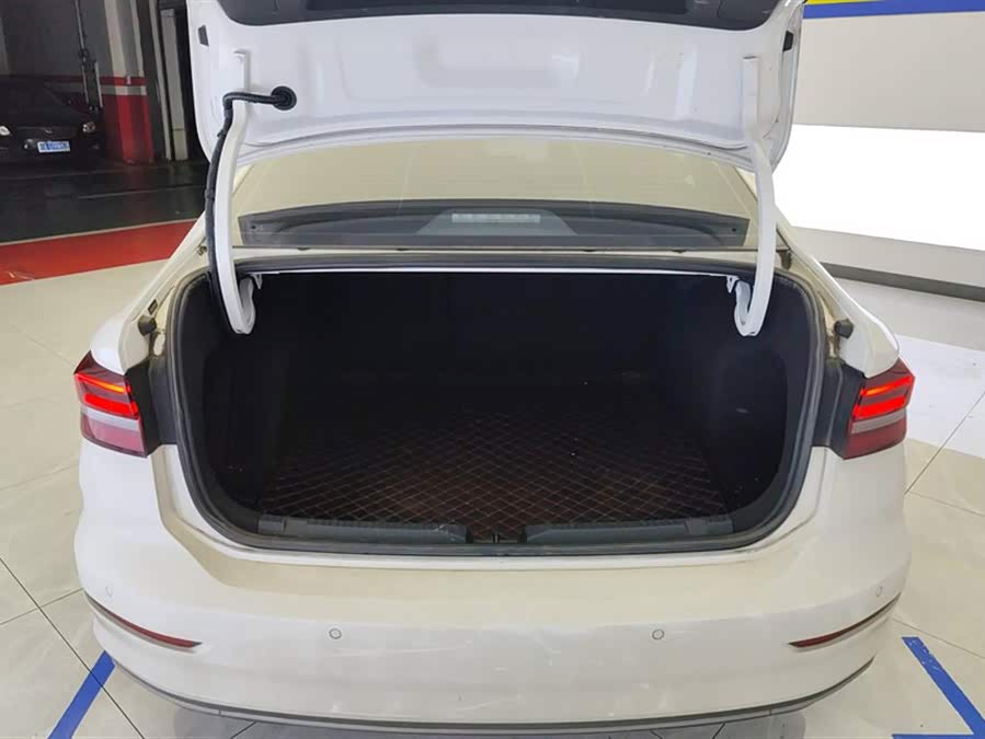 Volkswagen Lavida 2021 car image #5