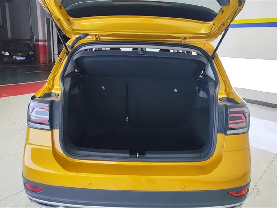 Volkswagen T-Cross 2019 car image #5