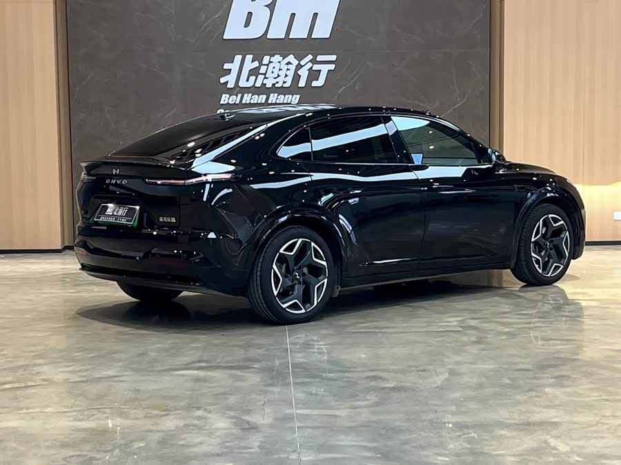 2025 car image #5