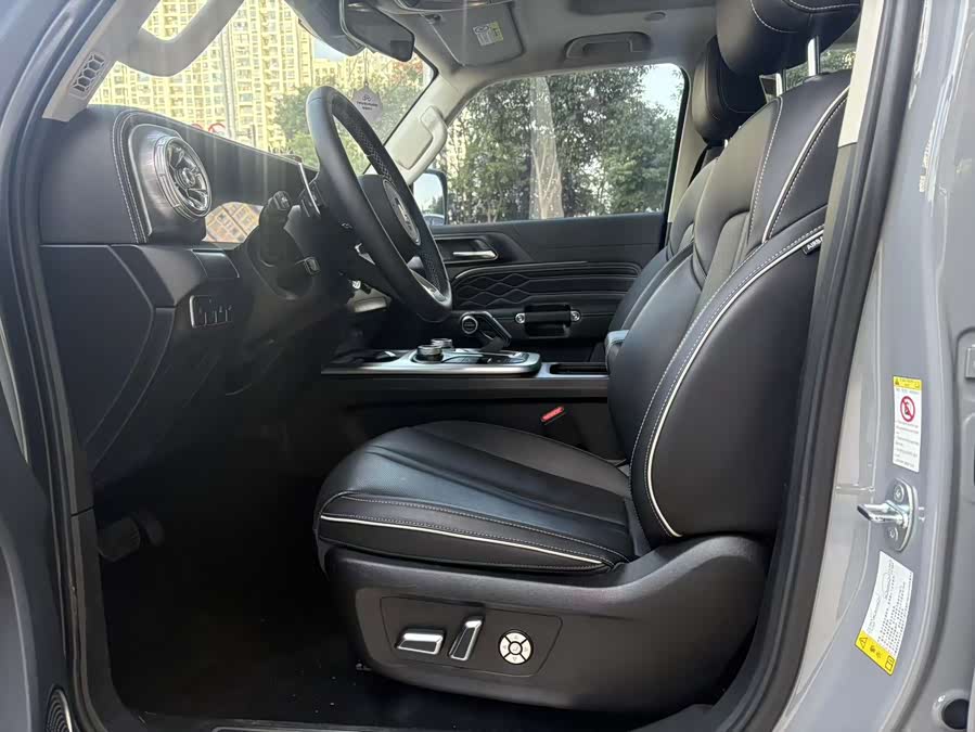 Tank 300 2023 car image #5