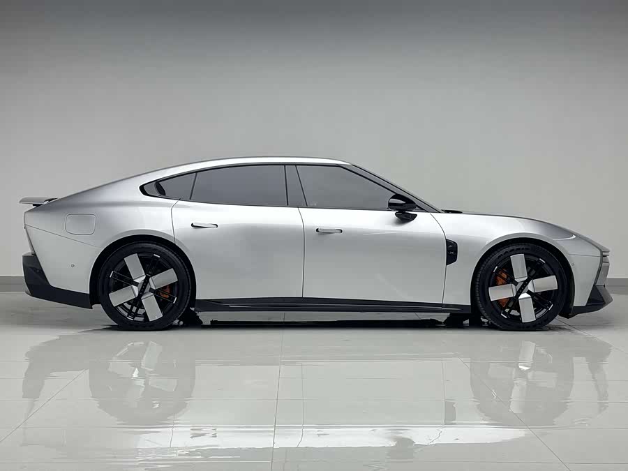 小鹏 小鹏P7 2025 汽车图片 #5