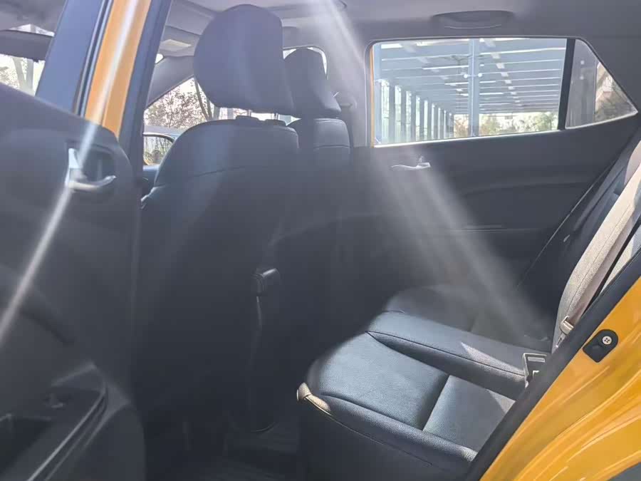 起亚 奕跑 2022 汽车图片 #5