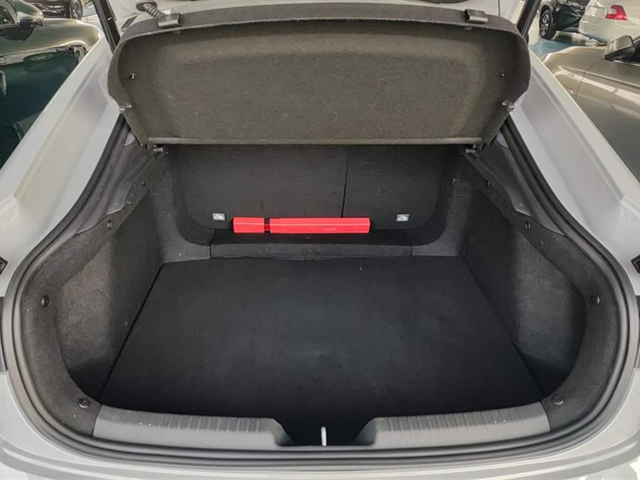 Changan UNI-V 2024 car image #5