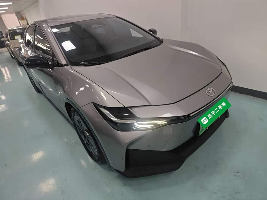 Toyota bZ3 2023 immagine di auto #5