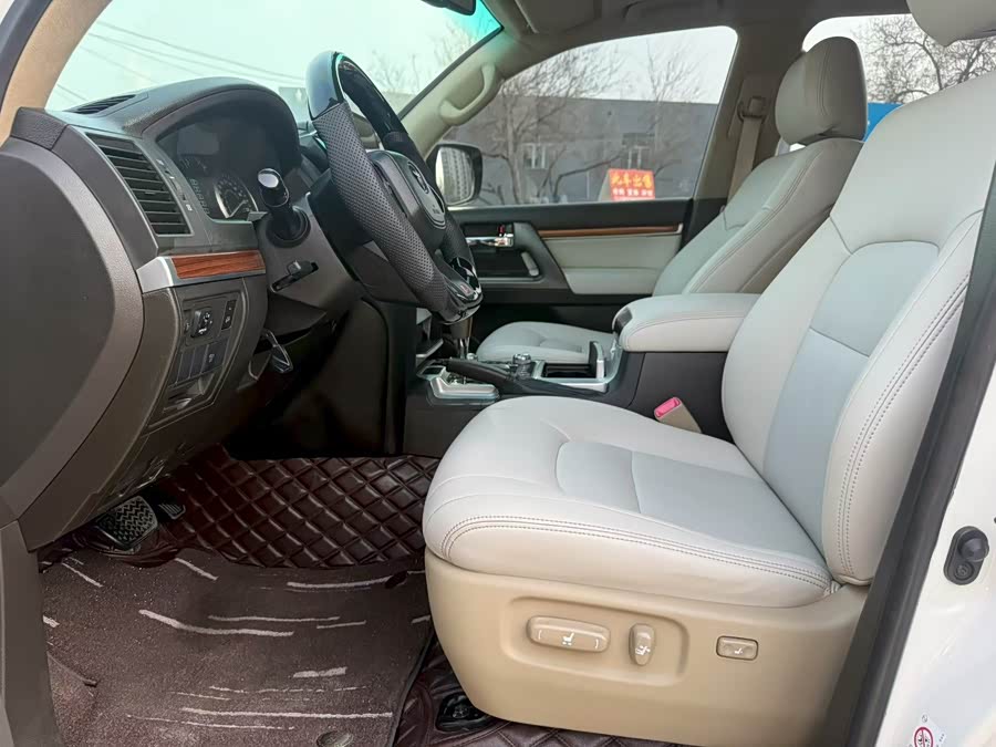 丰田 兰德酷路泽 2011 汽车图片 #5