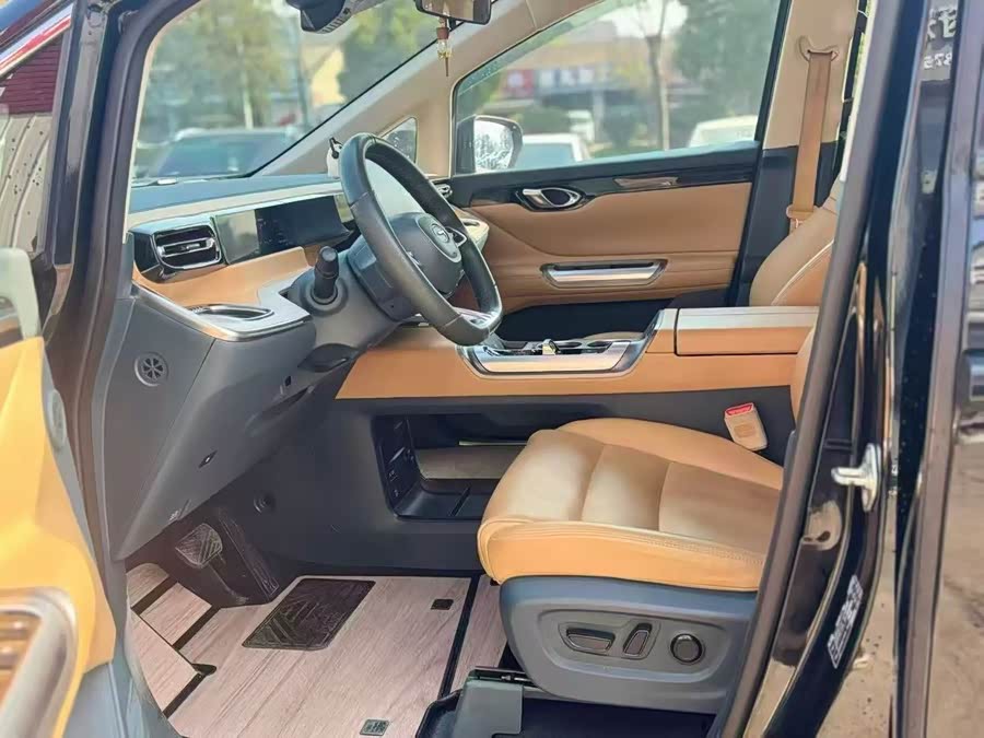 GAC Trumpchi E8 New Energy 2024 #5 GAC Trumpchi E8 New Energy 2024 car image #5