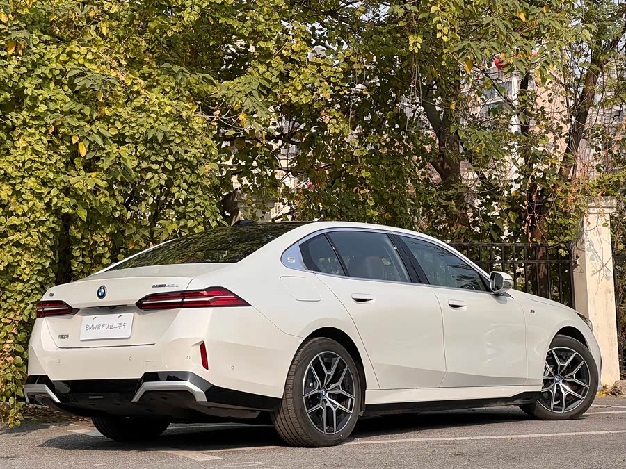 BMW i5 2025 immagine di auto #5