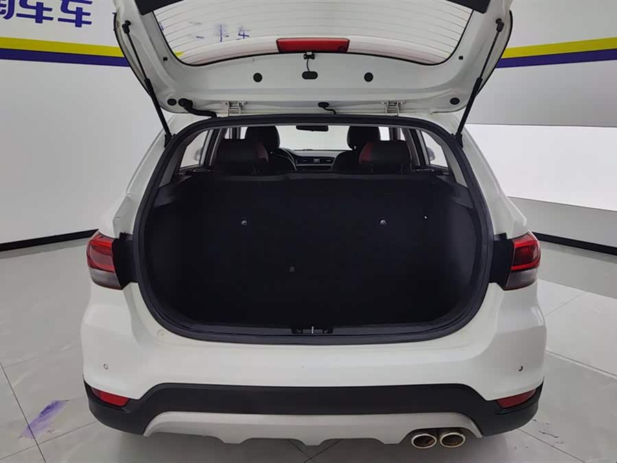 Kia Rio Cross 2019 car image #5