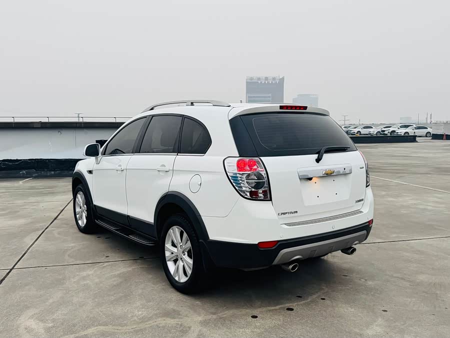 Chevrolet Captiva 2015 immagine di auto #5