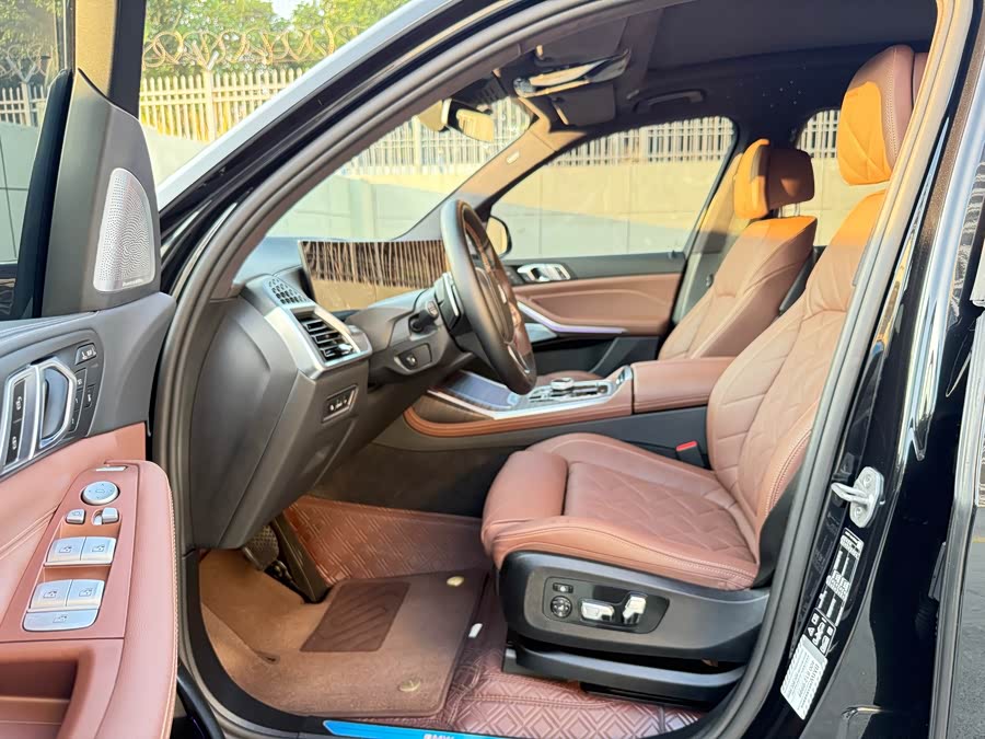 BMW X7 2024 immagine di auto #5