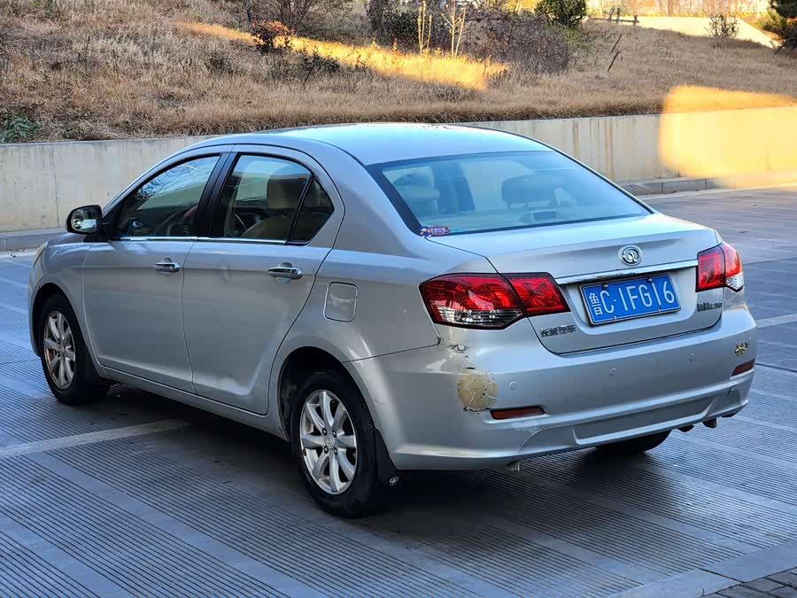 Great Wall C30 2011 car image #5