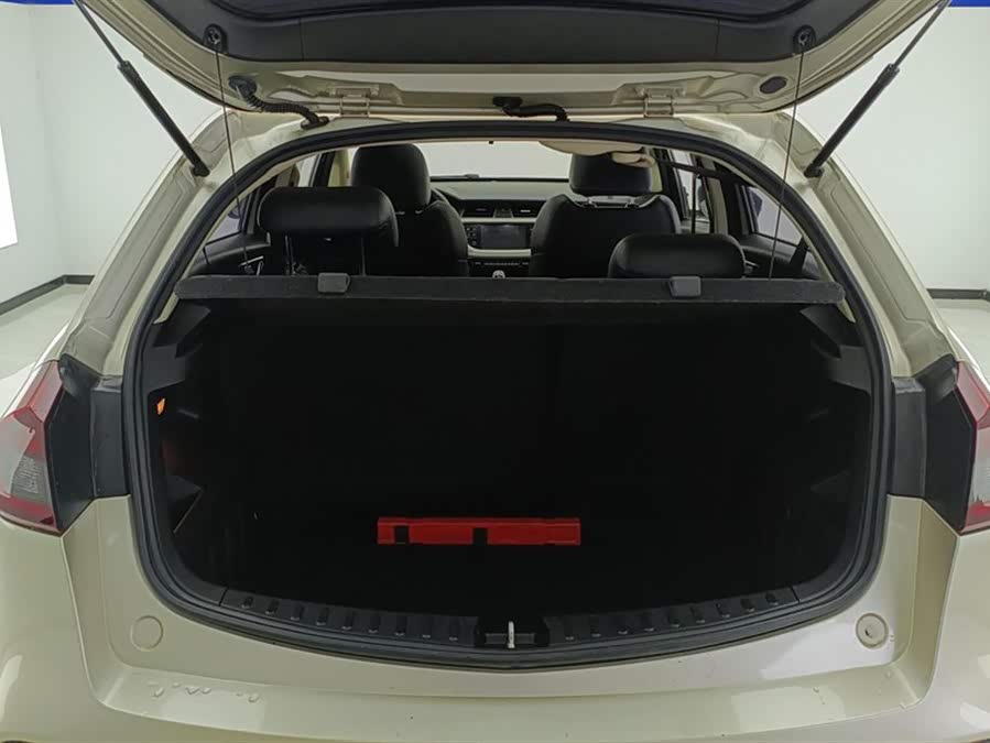 GEELY Vision X3 2021 car image #5