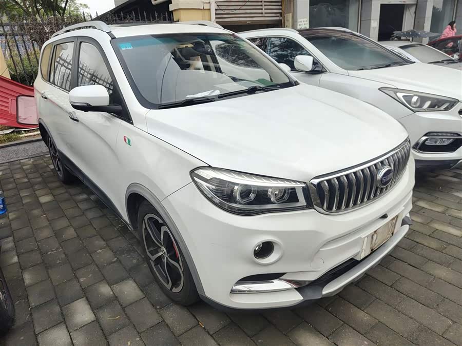 SWM X7 2017 #5 SWM X7 2017 immagine di auto #5