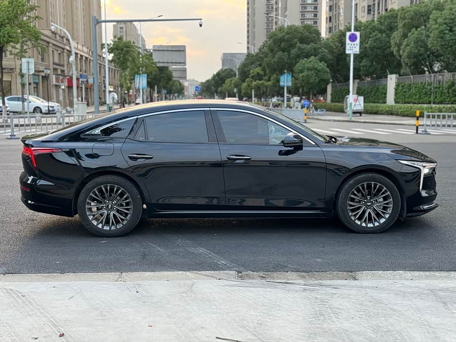 2021 car image #5