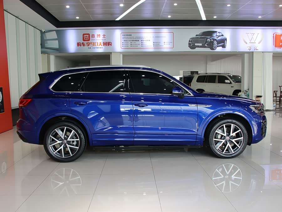 Volkswagen Touareg 2023 car image #5