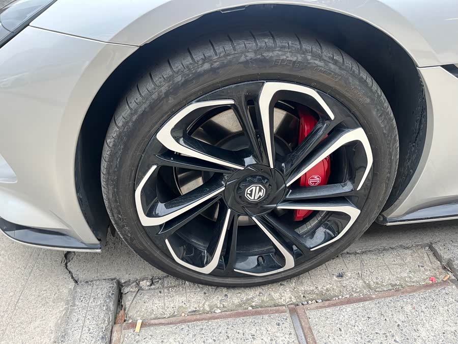 MG Cyberster 2024 car image #5