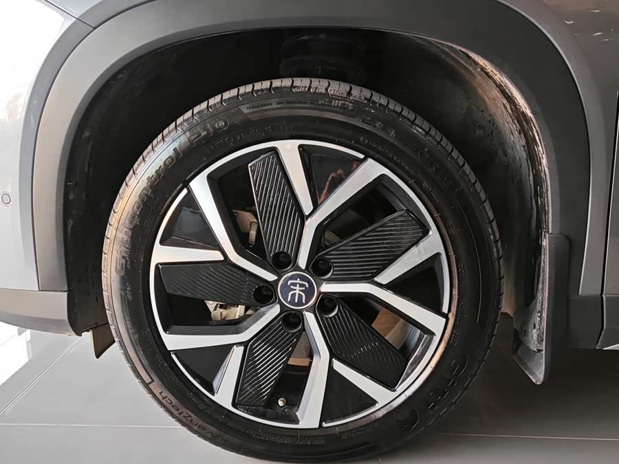 BYD SongL DM-i 2025 car image #5