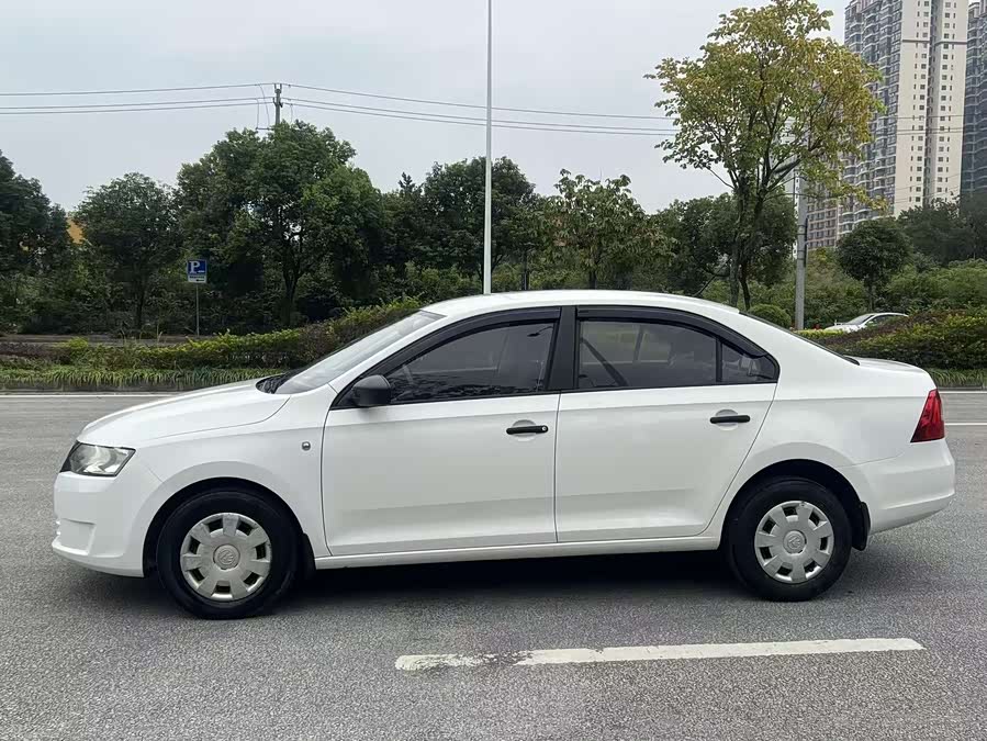 Skoda Rapid 2014 #5 Skoda Rapid 2014 car image #5