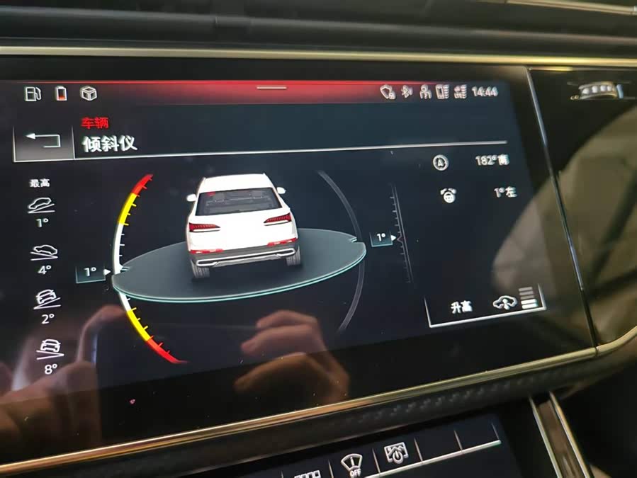 Audi SQ7 2024 #5 Audi SQ7 2024 car image #5