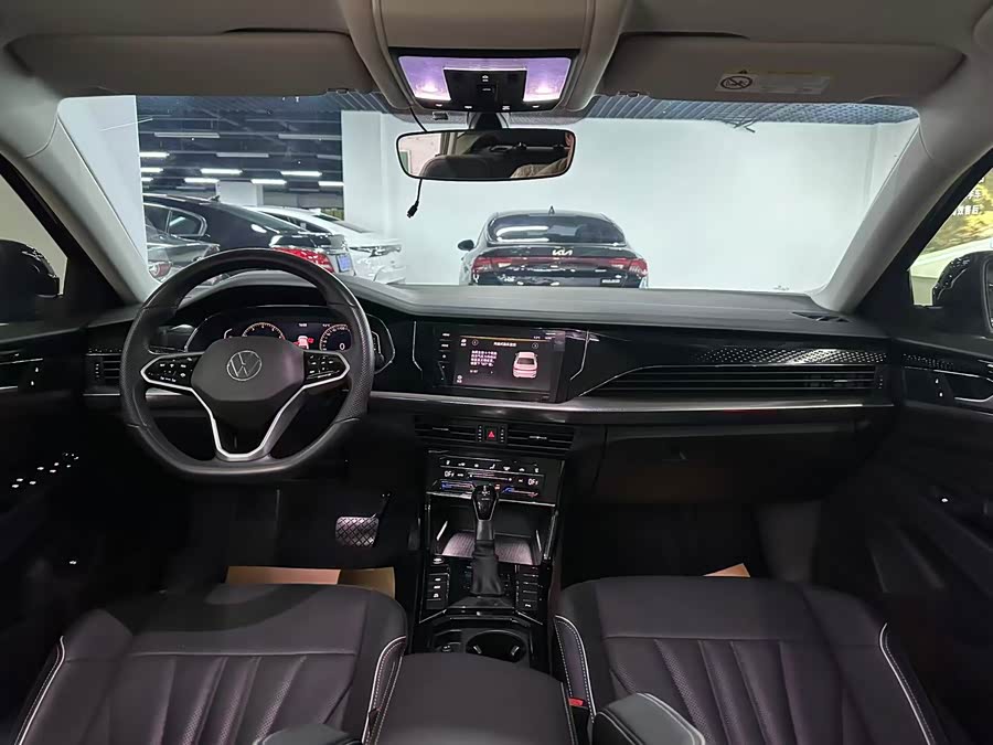 Volkswagen Passat 2024 car image #5