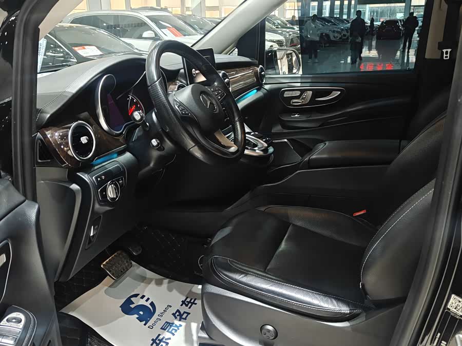 Mercedes-Benz V Class 2020 car image #5