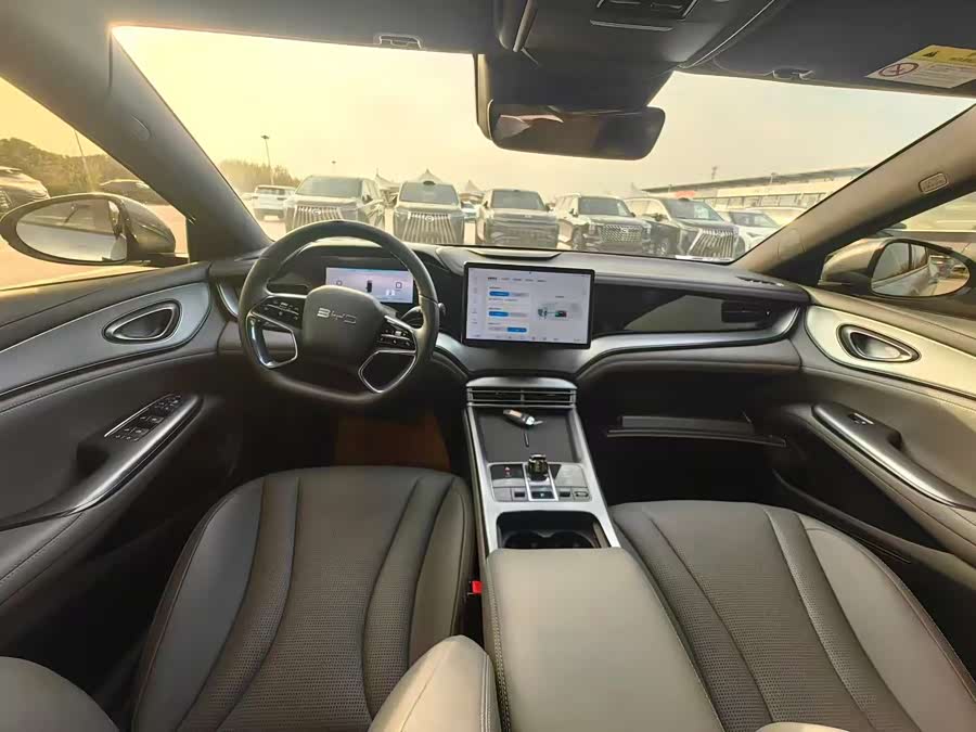 BYD Seal 07 DM-i 2025 car image #5