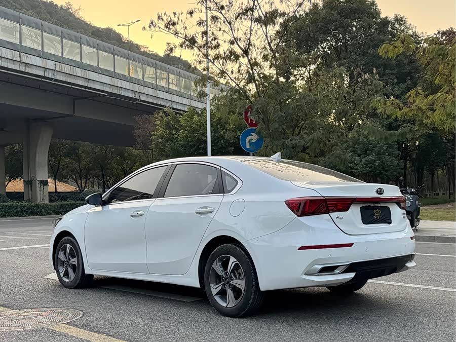 Kia K3 2019 car image #5