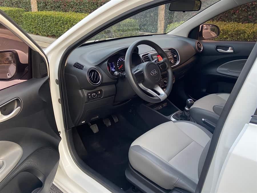 Kia Pegas 2017 image de voiture #5