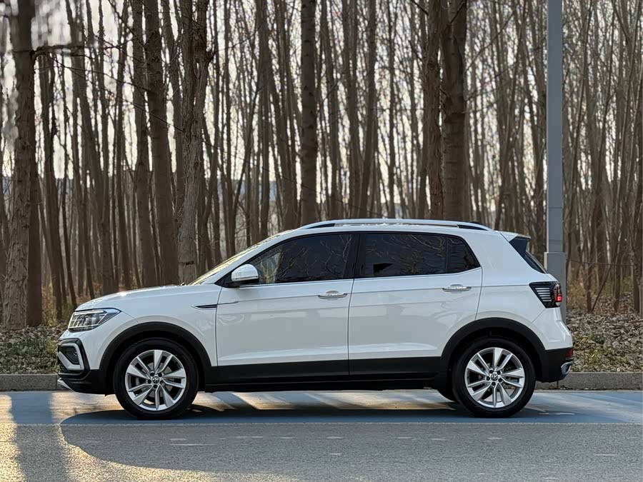 Volkswagen T-Cross 2021 imagen de coche #5